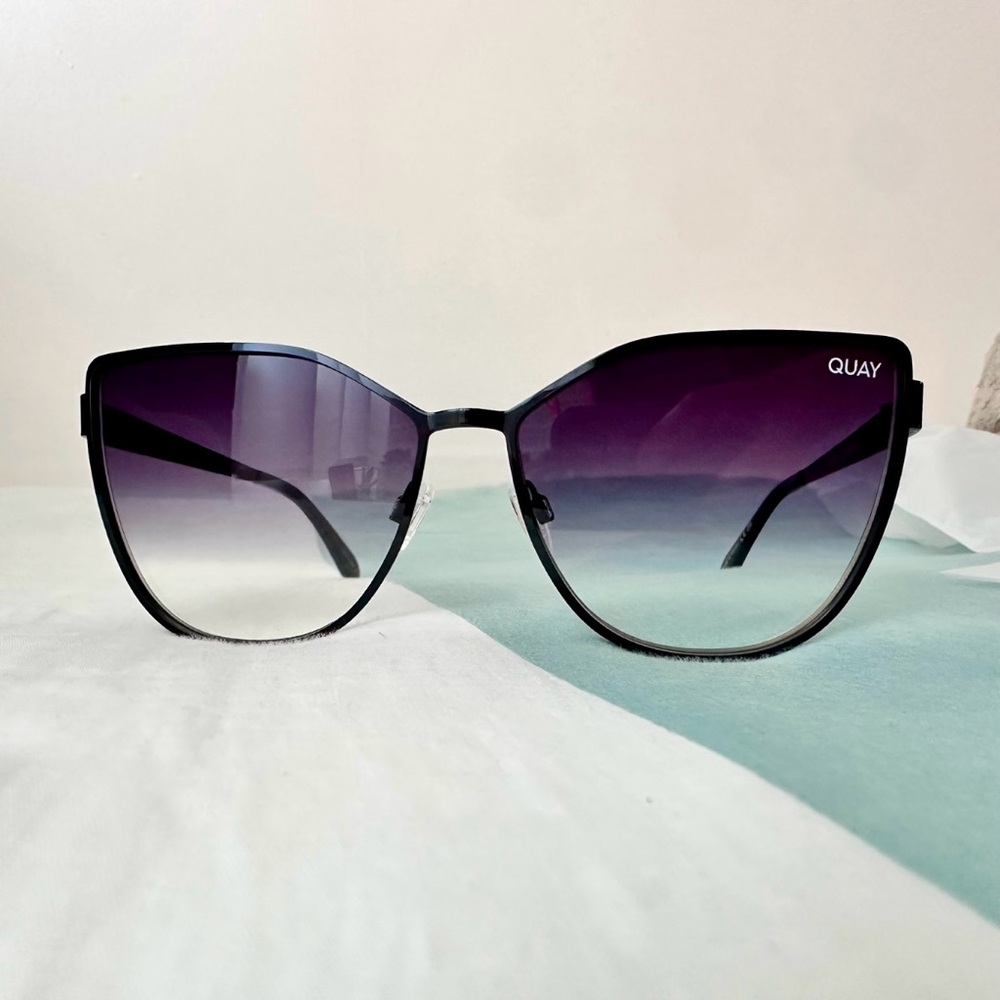 Quay In Pursuit Cat Eye sunglasses